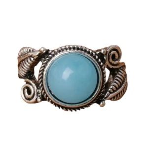Vintage Style Silver and Blue Stone Ring
